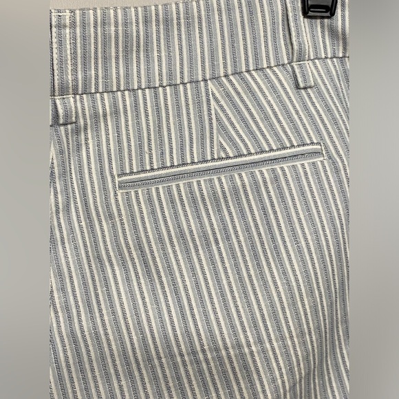 BCBG Maxazria shorts - size 0 - Picture 2 of 3